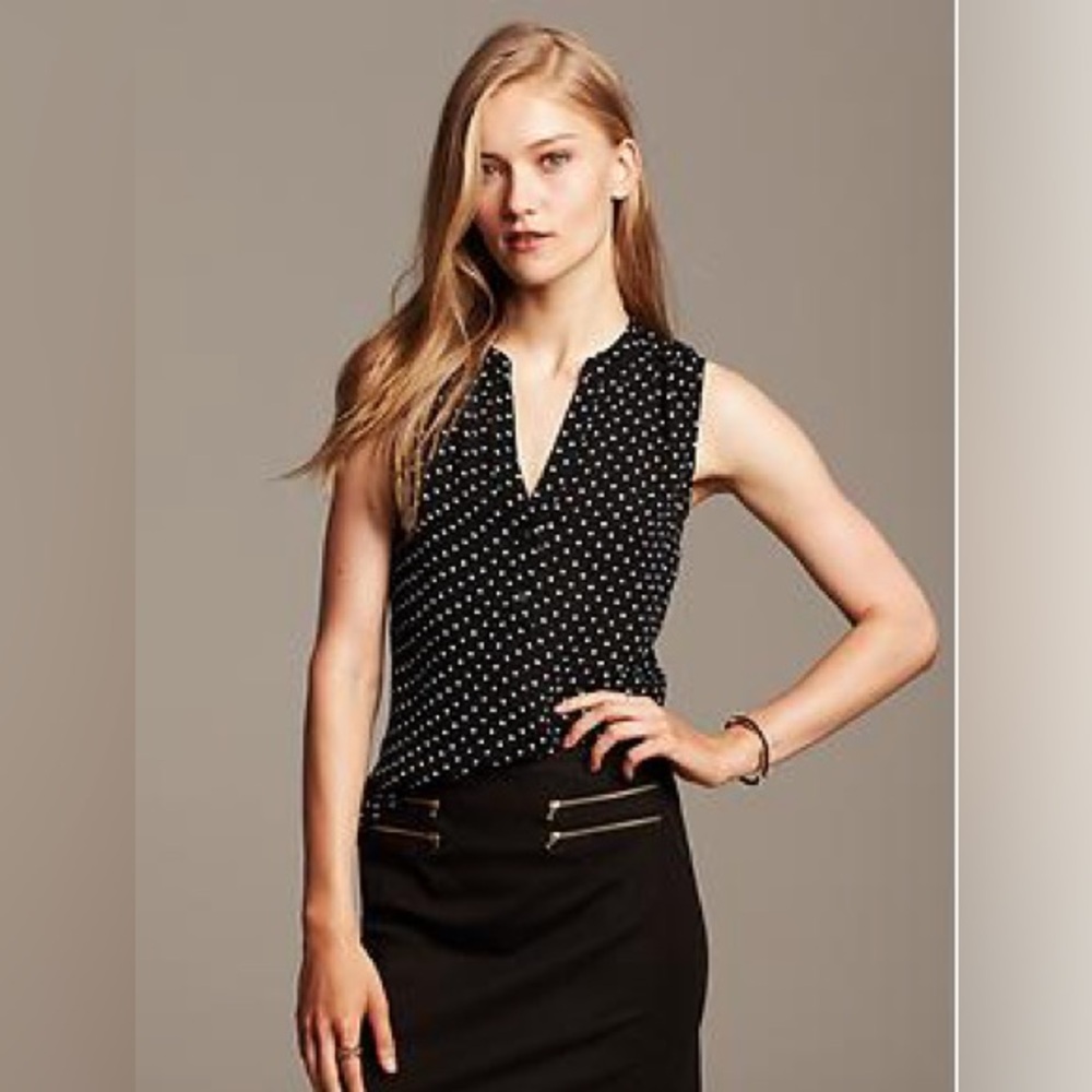 Banana Republic Factory black / white Blouse sleeveless blouse large